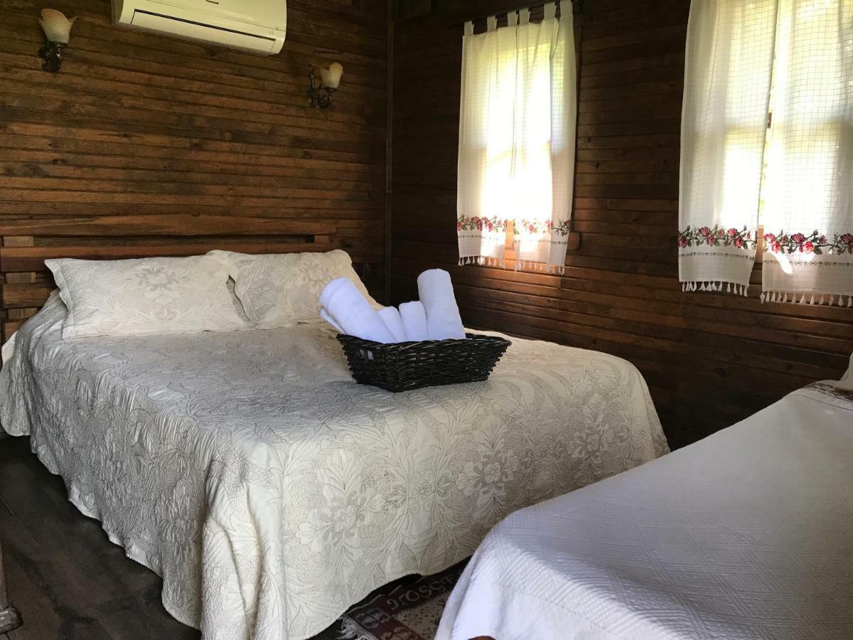 Гостевой дом Salkim Konak Ve Agac Evler Сельчук Экстерьер фото
